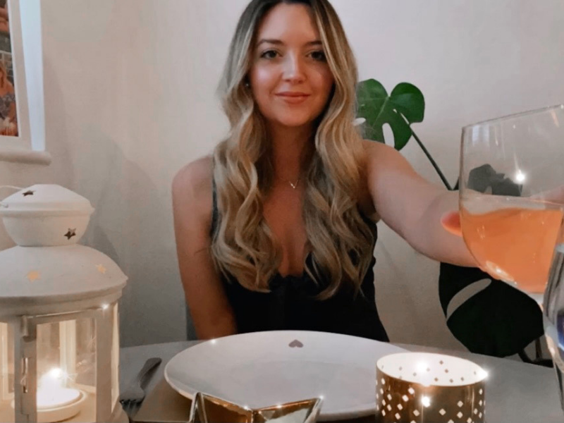 Easy & Super Romantic Home Date Night Ideas