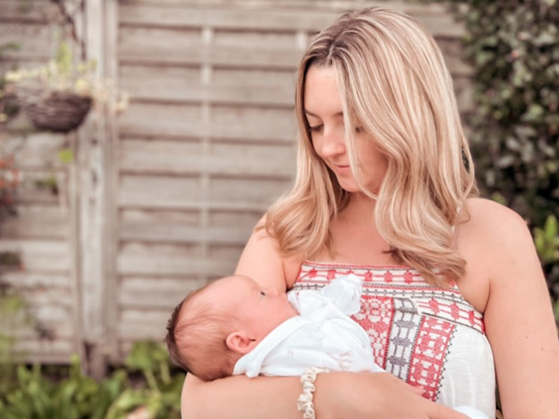 10 Helpful Ways You Can Support New Parents In Those First Weeks